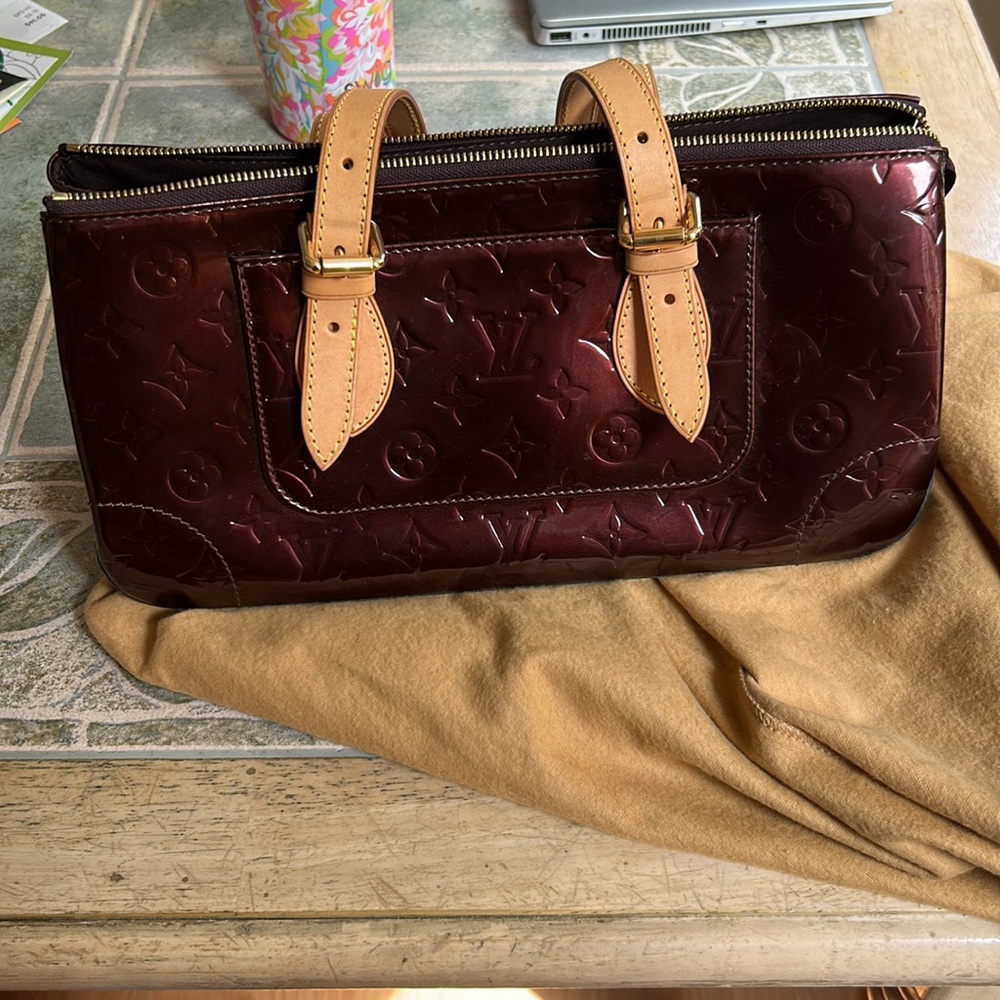Brand: Louis Vuitton Color: Roseville - Picture 1 of 6